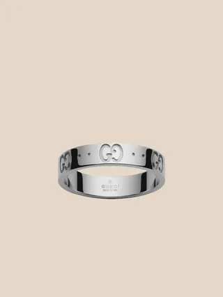 Icon Gucci ring in white gold with engraved GG