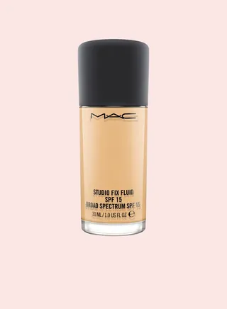 Studio Fix Fluid SPF 15 Foundation - NC27