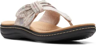 LAURIEANN RAE Womens Thong Flip Flop T-Strap Sandals