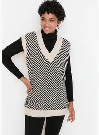 Beige Striped V-Neck Knitwear Sweater TCTAW22UV0021