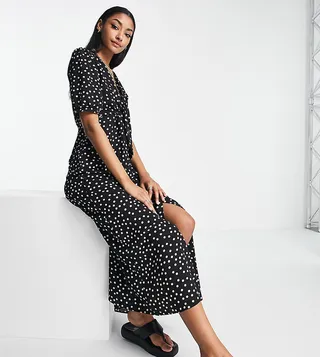 ASOS DESIGN Tall tie front button through midi dress in mono spot print