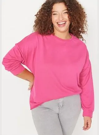 Fuchsia Crewneck Thin Knitted Sweatshirt.