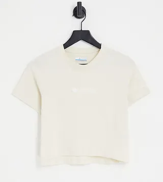 Columbia CSC Basic Logo cropped t-shirt in cream