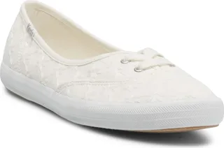 Mini Eyelet Shoe