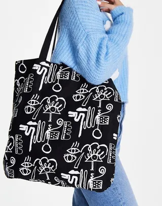 ASOS DESIGN cotton shopper bag in abstract print - BLACK