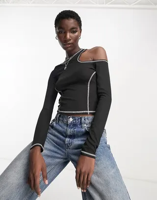 Bershka long sleeve asymmetric contrast stitching top in black