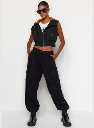 Black High Waist Jogger Jeans with Cargo Pocket TWOAW24JE00211