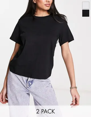 Weekday Essence 2 pack t-shirt in black and white