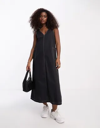 Pieces v-neck cargo midi dress in black with contrast stitching