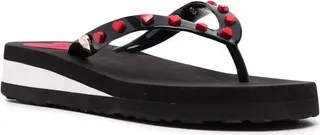 Women'S Heart Print Flip Flop Sandal in Black