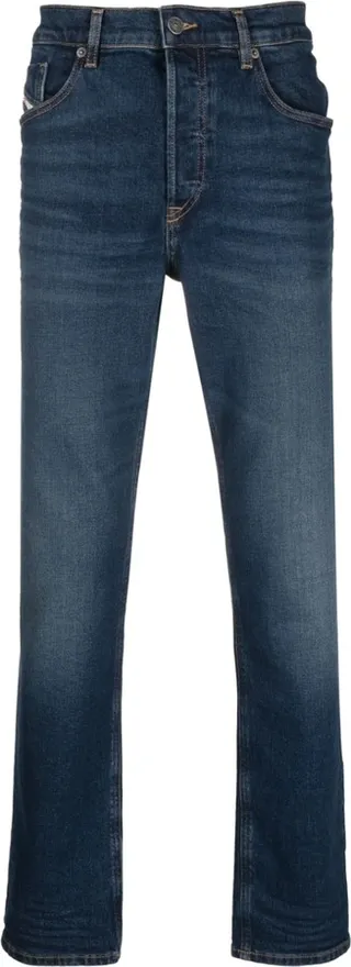 Logo-Patch Tapered Jeans