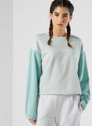 Essential Logo Sweatshirt