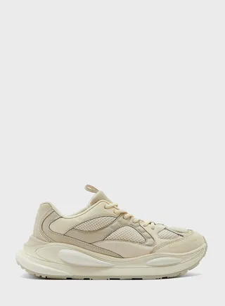 Runner Low-Top Sneakers