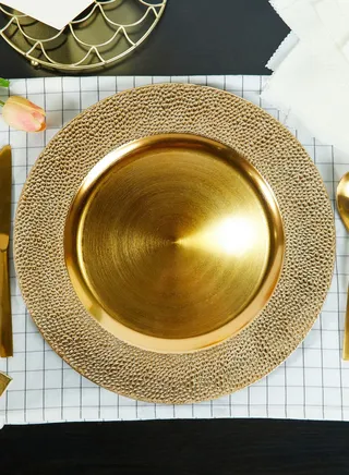 Dia Gold Charger Plate Hammered Finish 33cm