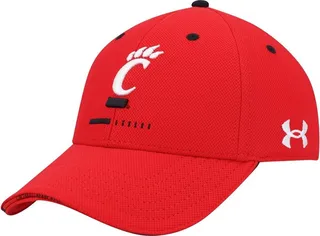 Men's Under Armour Red Cincinnati Bearcats Blitzing Accent Performance Flex Hat