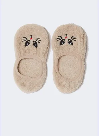 Plush Fur Detailed Home Slippers