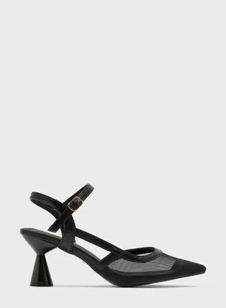 Pointed Polka Dot Side Strap Ankle Strap Pump