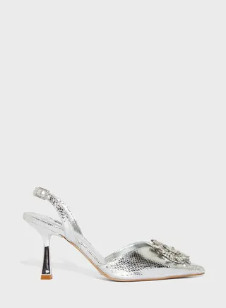 Casis Pumps