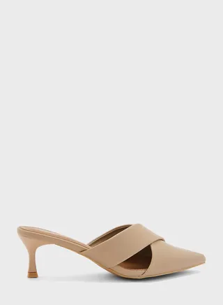 Crossover Pointed Pump