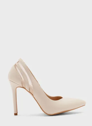 Cutout Detail Pointed Pump