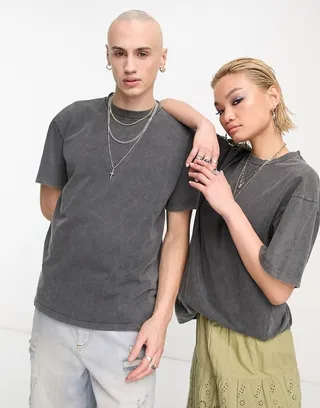 Reclaimed Vintage unisex T-shirt in washed charcoal