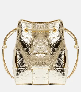 Cassette Small leather bucket-bag