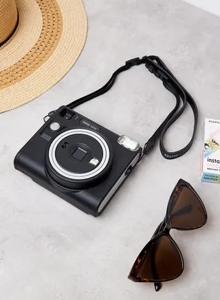 Instax Sq40 Instant Camera,Black Textured Finish.