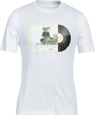T-shirt White