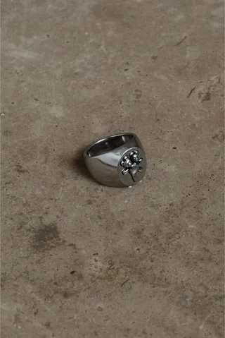 Bear Crest Ring - Aged Silver