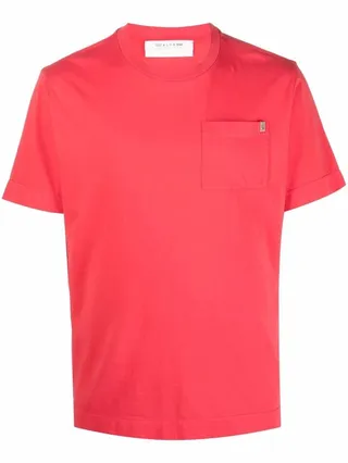 chest patch pocket T-shirt