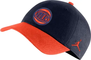Nike Men's New York Knicks Statement Edition Jordan Heritage86 NBA Hat in Blue