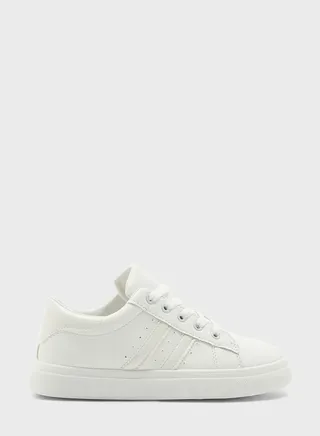 Classic Tennis Sneaker