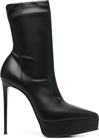 Uma platform boots