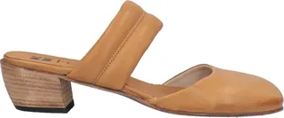 Mules & Clogs Camel