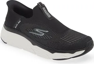 Max Cushioning Elite™ Advantage Slip-On Sneaker