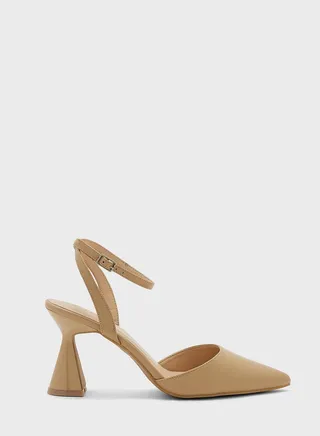 Ankle Strap Pointed Pump
