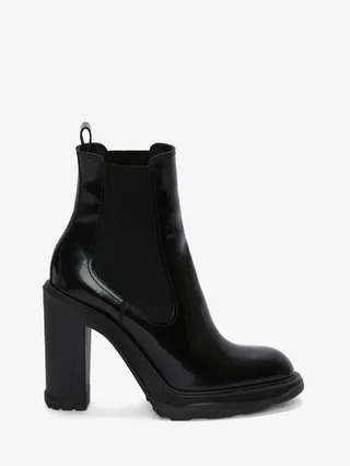Women's Tread Heeled Chelsea Boot In Black