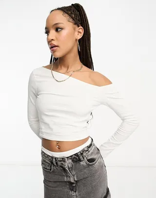 Stradivarius asymmetric linen look tailored top in white