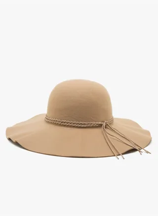 Classic Hat Tassel Detail
