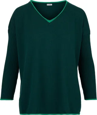 At Last... - Cashmere Mix Sweater In Forest Green With Green V-Neck