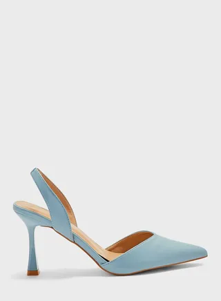 V Detail Pointed Slingback Pump