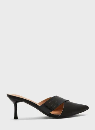 Pointed Toe Mid Heel Pumps