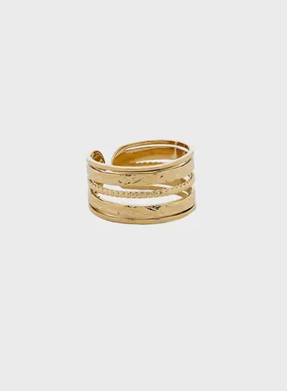 Holle Layered Hammered Twist Design Ring