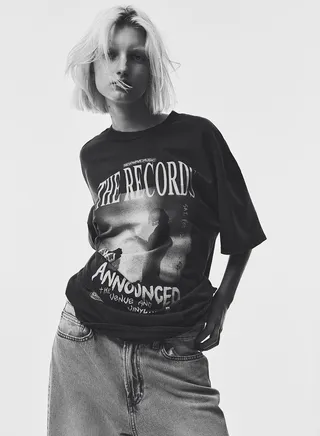 Crew Neck Graphic Detail T-Shirt