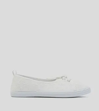 Bungee Lace-Up Detail Canvas Shoes