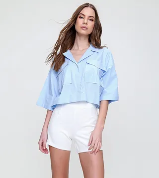 Solid Pocket Detail Crop Shirt
