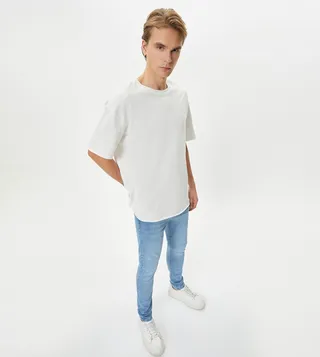 Low-Waist Skinny Fit Jeans