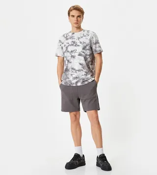Pocket Detail Drawstring Waist Shorts
