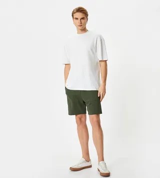 Pocket Detail Drawstring Waist Shorts