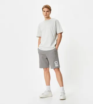 Solid Drawstring Waist Shorts